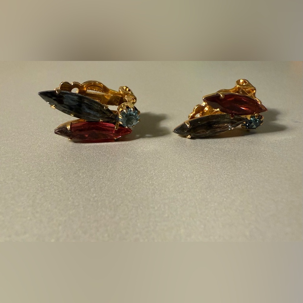 Vintage Pink/Smoky Gray/Aqua Blue Rhinestone Clip Earring